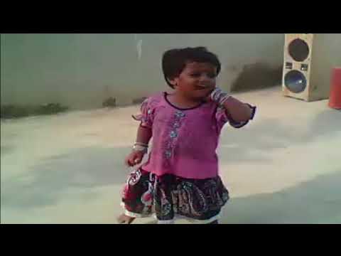 Small Girl dancing on mujra songs video